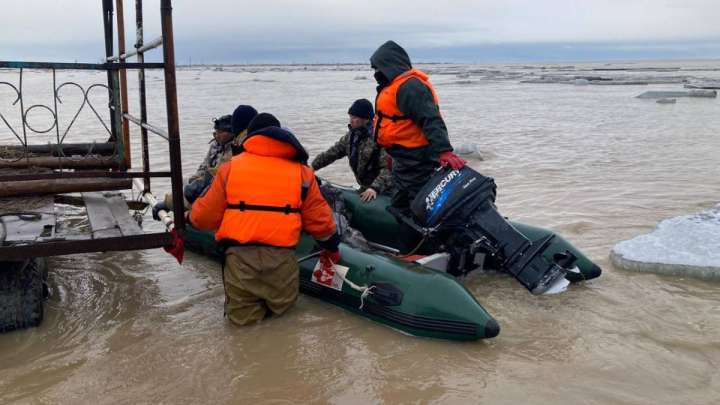 Қызылордалық құтқарушылар Қостанай облысындағы су тасқынына қарсы жұмыстарға тартылды