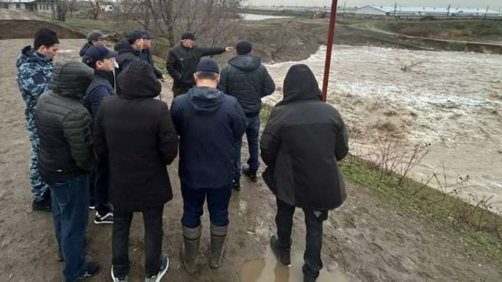Алматы облысында Ворошилов су қоймасының бөгеті бұзылды