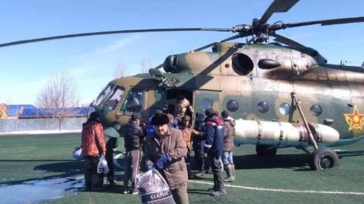 Әскерилер бір тәулікте су тасқыны қауіп төндірген аймақтардан 222 адамды алып шыққан