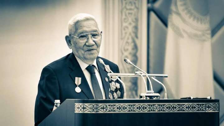 Мемлекет және қоғам қайраткері Өмірбек Байгелді қайтыс болды