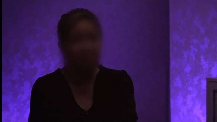 «Жәннатқа кіргің келсе, осы қиындыққа көнуің керек»: жат ағымдағы ер адамның әйелі көрген қорлығын жайып салды