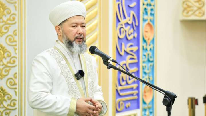 Бас мүфти қазақстандықтарды Ораза айт мейрамымен құттықтады
