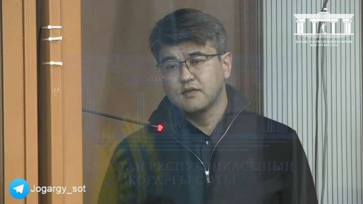 Бишімбаевтың түрмеге түскен күні камераласымен әңгімесі жарияланды