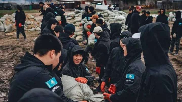 Орал қаласының маңындағы су тасқынына қарсы іс-шараларға  400 адам қатысты