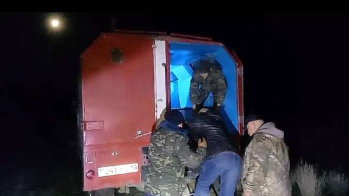 Абай облысында 2 ер адам құтқарылды