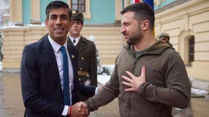 Ұлыбритания Украинаға 500 миллион фунт стерлинг пен ең ірі әскери көмек пакетін береді