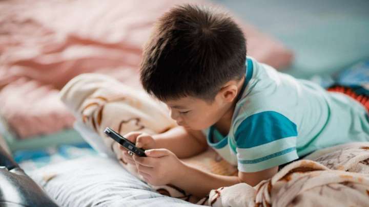 «Өтінемін, көмектесіңіздер»: Алматыда 5 жасар бала көршілер чатына хабарлама жіберіп, анасын өлімнен сақтап қалды