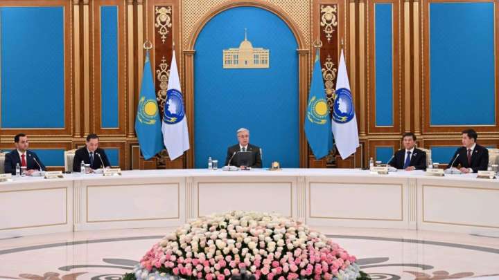 Президент мемлекет қаржысы қатаң үнемделетінін айтты