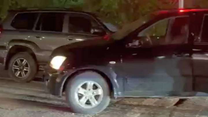 Ақтауда мас жүргізуші балалар отырған көлікпен соқтығысқан