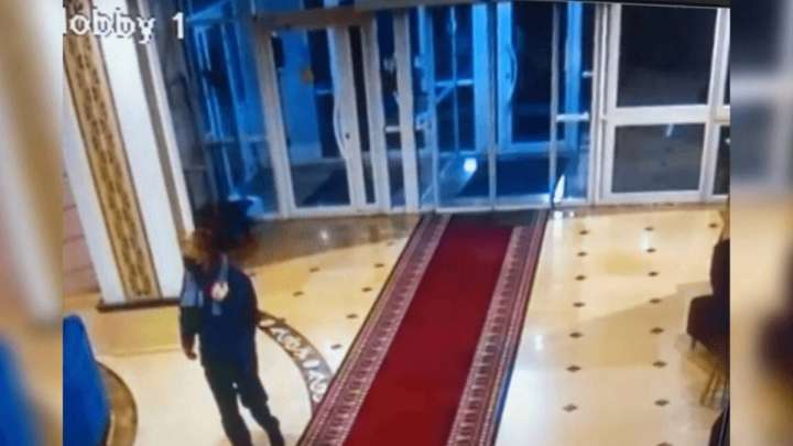 Астана тұрғыны түнде қонақүйден 1 миллион теңгеге жуық ақшаны ұрлап кеткен