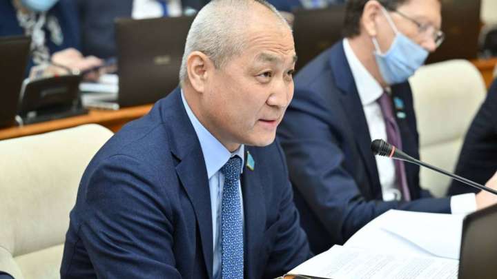 «Мұқият зерттесін»: Мәжіліс депутаты тәңіршілерді адасқандар деп атады