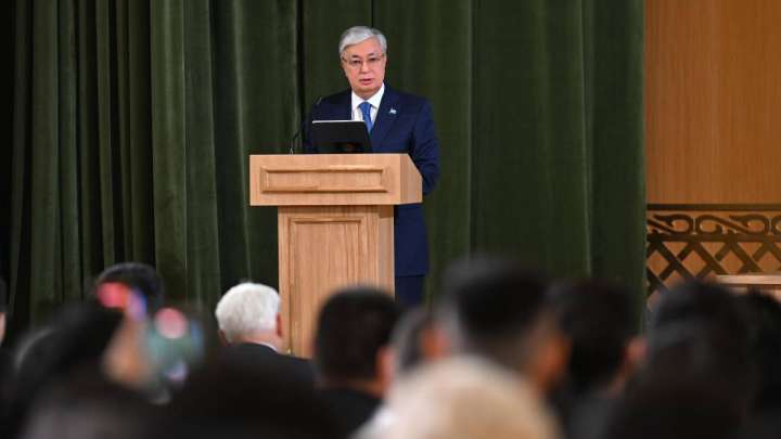 Тоқаев: Шикізатқа арқа сүйеп отырған ел алысқа бармайды