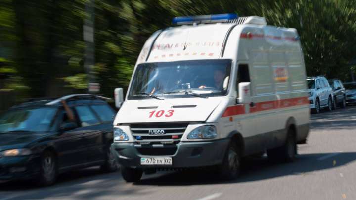 Астанада әйелін ұрып, фельдшерді пышақпен қорқытқан ер адам қамалды