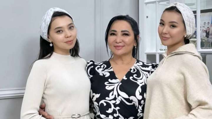 «Ешқайсысы өз анасының жолын қуған жоқ»: Гүлзира Айдарбекова келіндеріне үлгі көрсетіп жүргенін айтты