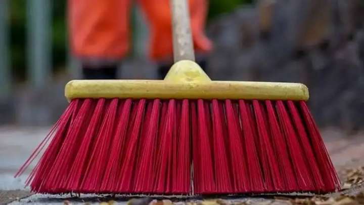 Әкімшілік құқық бұзғандар енді көше сыпырады