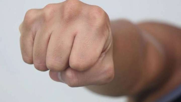 Атырауда ер адам көлігін сырып кеткен зейнеткерді ұрып өлтірді (ВИДЕО)