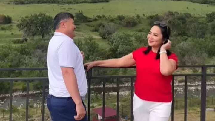 Құдасымен билеген Гүлзира Айдарбекова сынға қалды (ВИДЕО)