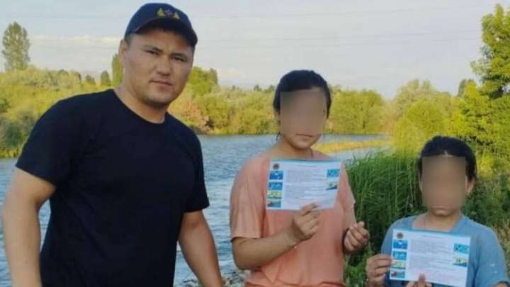 Таразда екі оқушы қыз суға батып кете жаздады