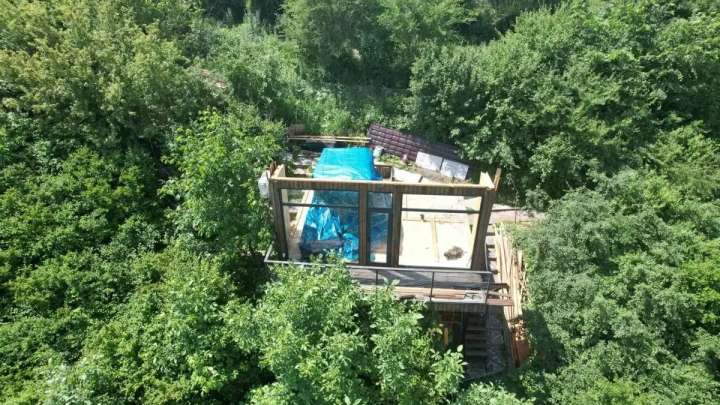 Алматының таулы аймағында заңсыз салынған бірнеше нысан бұзылды