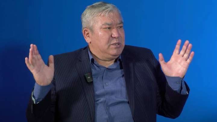 «Нұрсұлтан Назарбаевты сызып тастау керек». Қалдыбек Құрманәлі қазақтың жағымпаздығын сынады