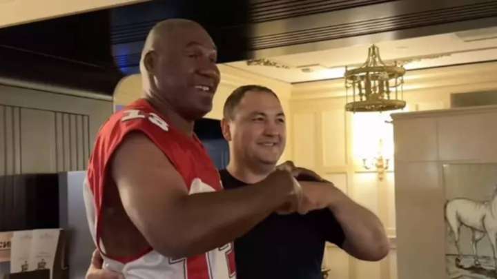 Мұхтархан Ділдәбеков Сиднейде жеңген Куба боксшысымен кездесті