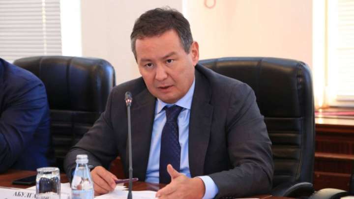 Грекияда өртенген арал: Данияр Әбілғазин мәлімдеме жасады