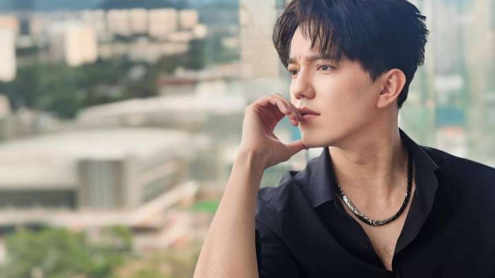 Димаш Құдайберген Қазақстаннан кетіп бара жатқанын айтты