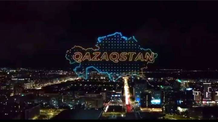 Астанада дрондар шоуын 100 мыңнан астам адам тамашалады (ВИДЕО)