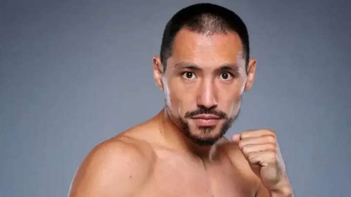 Жәнібек Әлімханұлы есінен танып, жекпе-жектен бас тартты