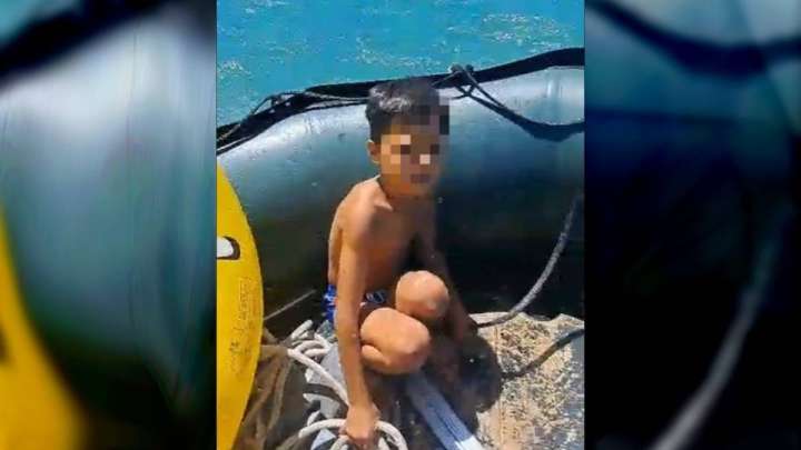 Каспийде келіншек баласымен бірге суға кете жаздады