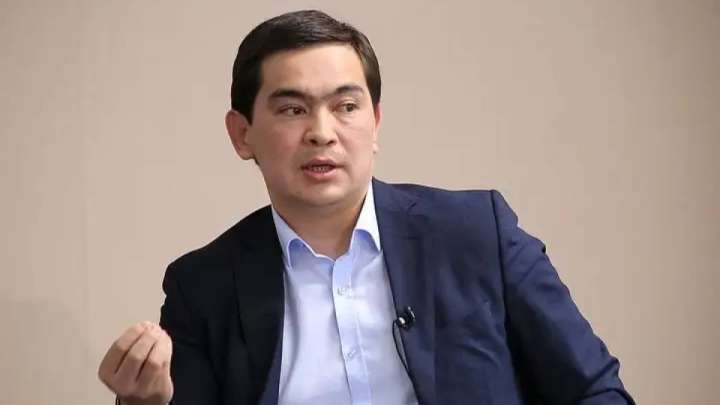 Қызылорда облысында шенеунік кәсіпкерлерді ұлының оқуының ақшасын төлеуге мәжбүрлеген