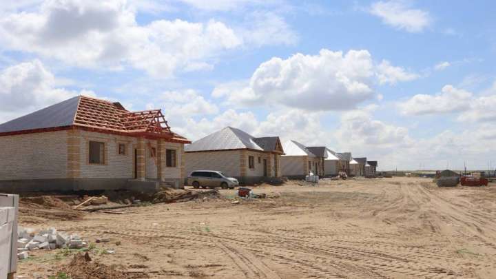 Су тасқынынан зардап шеккендерге жаңа үйлер жеребе арқылы берілді