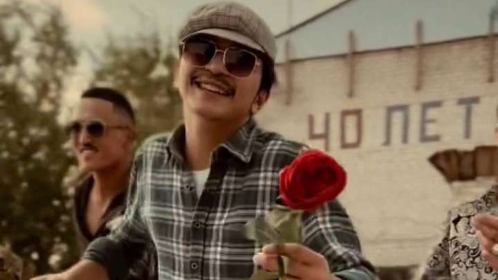 «Хиджаб кигізіп, намаз оқытам». Ұланғасыр Қами болашақ әйеліне талаптарын айтты