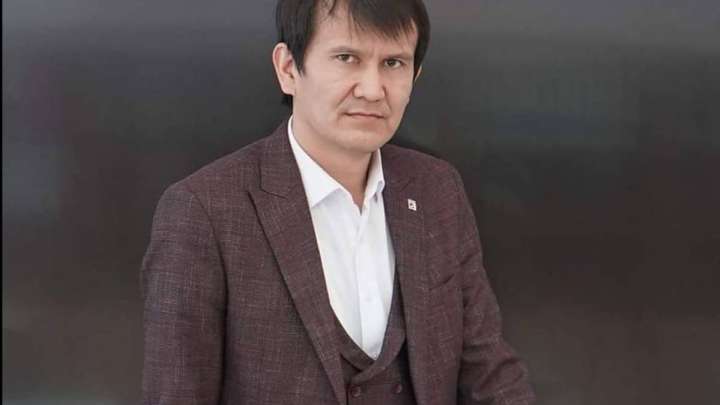 Аятжан Ахметжан:  Министр Бейсембаев сынаған адамын ата жауы санайды