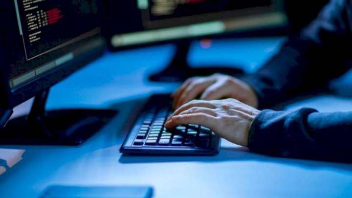 19 млн теңгені үптеп кеткен интернет-алаяқ ұсталды