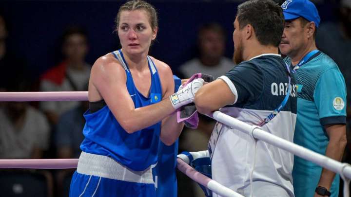 «Осылай аяқталғаны өкінішті»: Қазақстандық боксшы қыз төрешілердің шешіміне қарсылық білдірді