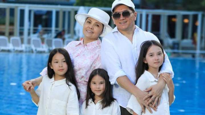 «Таяқ жеп өстік». Сәкен Майғазиев ақсақалдар академиясы мен отбасы институтын нығайтуды ұсынды