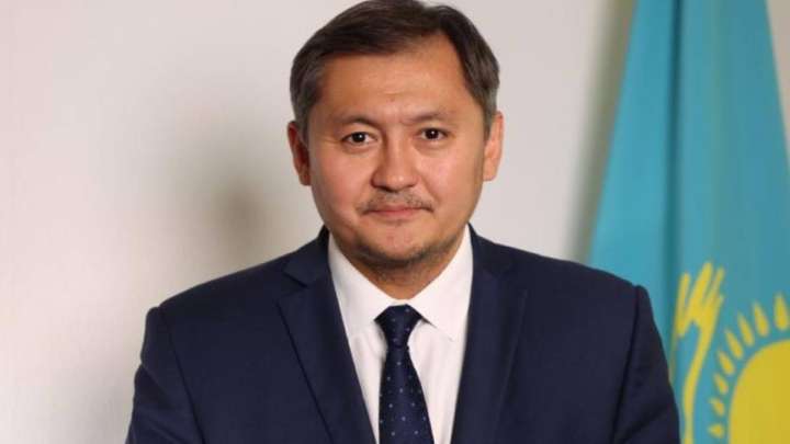 «Грант алу мүмкіндігі әлі де бар». Министр Саясат Нұрбек гранттан құр қалған түлектерге кеңесін айтты