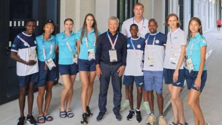 Саясаттан кеткен Даниал Ахметов Парижде спортшыларға қолдау көрсетіп жүр