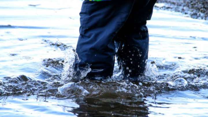 Тойға бара жатқан бір отбасының 12 адамы өзенге батып кетті