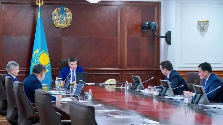 Премьер-министр егін жинау науқанын басты назарда ұстауға шақырды