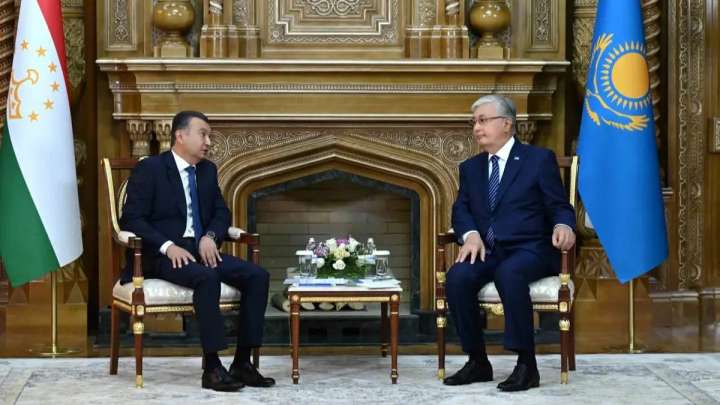 Қасым-Жомарт Тоқаев Тәжікстан Премьер-министрі Кохир Расулзодамен кездесті