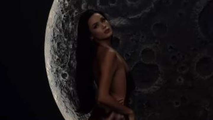 «Шешінуге аз қалыпты»: Ақбота Сейітмағамбеттің образы көпшіліктің сынына ұшырады