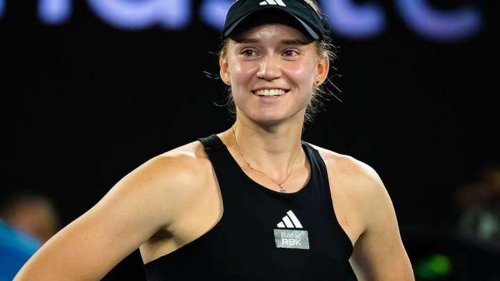 Рыбакина не үшін бапкерімен байланысын үзгенін айтты