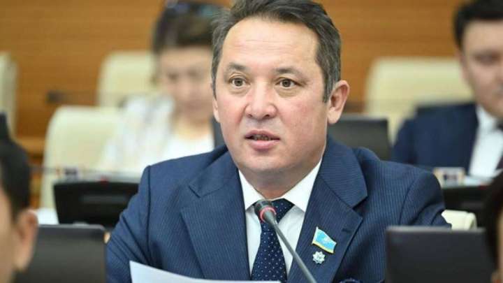 ОСК депутат Асқар Садықовты мандатынан айырды