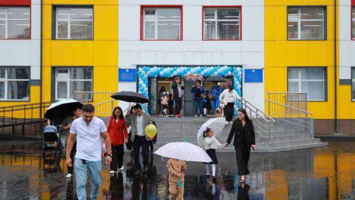 Өскеменде қазақ тілінде білім беретін мектеп ашылды