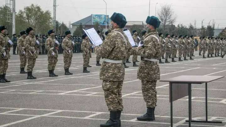 Тоқаев әскердегі әлімжеттік туралы айтты