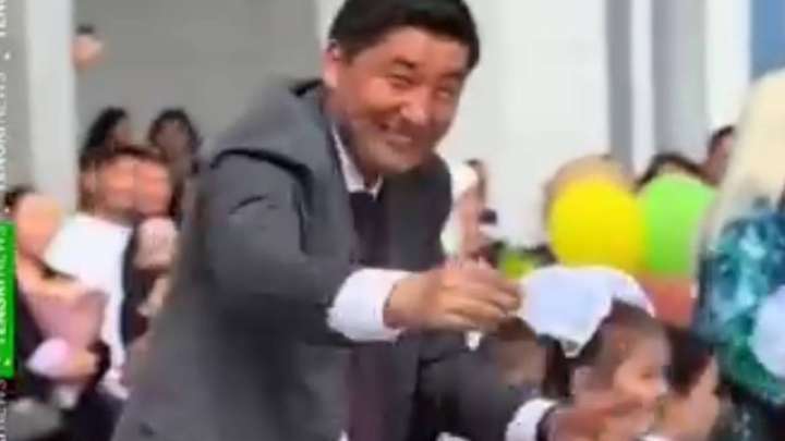 Мектеп директорының биі  көпшілікті сүйсінтті