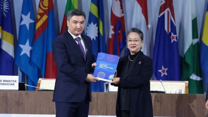 Бектенов инклюзия және трансформация мәселелері жөніндегі конференцияға қатысты