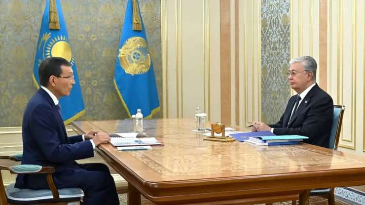 Қасым-Жомарт Тоқаев Орталық сайлау комиссиясының төрағасы Нұрлан Әбдіровті қабылдады
